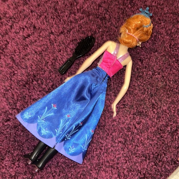 Anna Frozen Barbie Doll with top, blue skirt, black boots, tiara, & hairbrush​ - Picture 4 of 7